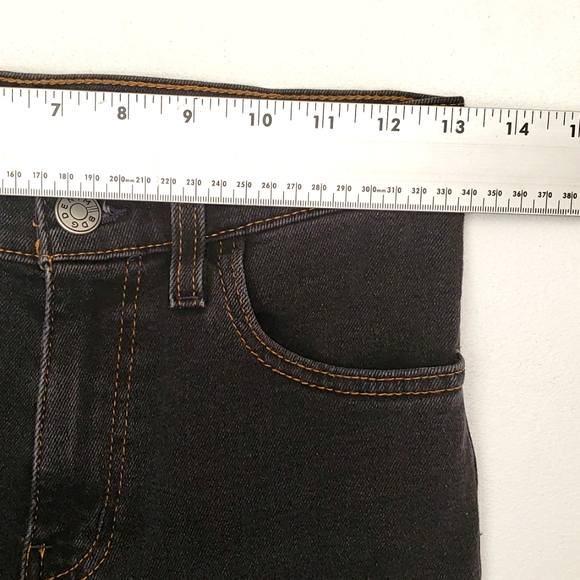 BDG Black Girlfriend Jean Women's Size 26 - Picture 5 of 10